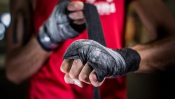 Gregory Bouchelaghem, alias GregMMA, pionner du MMA en France